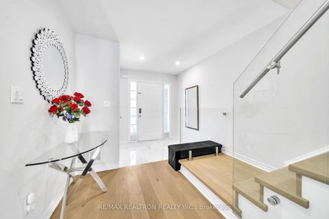 Photo 3 at 88 Matteo David Drive, Rouge Woods, Richmond Hill