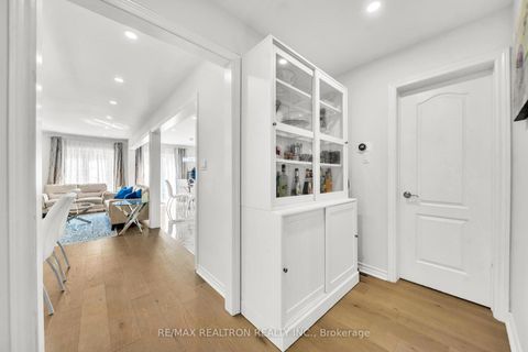 Photo 4 at 88 Matteo David Drive, Rouge Woods, Richmond Hill