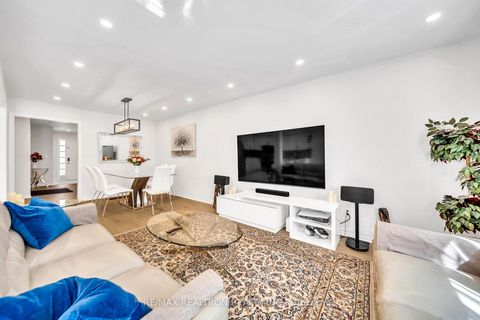 Photo 11 at 88 Matteo David Drive, Rouge Woods, Richmond Hill