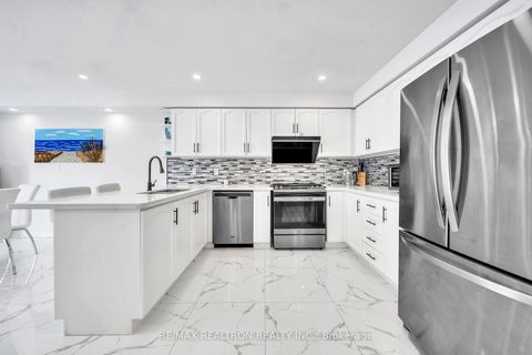 Photo 12 at 88 Matteo David Drive, Rouge Woods, Richmond Hill