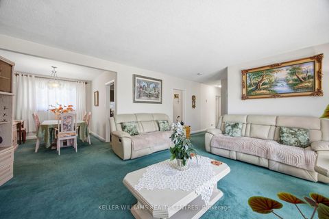 Photo 3 at 30 Bendale Boulevard W, Bendale, Toronto