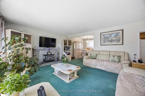 Photo 6 at 30 Bendale Boulevard W, Bendale, Toronto