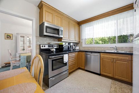 Photo 9 at 30 Bendale Boulevard W, Bendale, Toronto