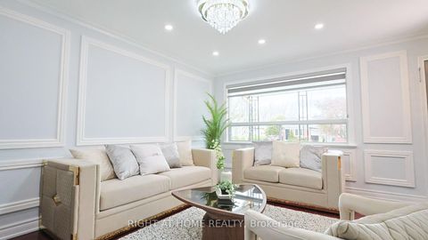 Photo 4 at 150 Tower Drive, Maryvale, Toronto