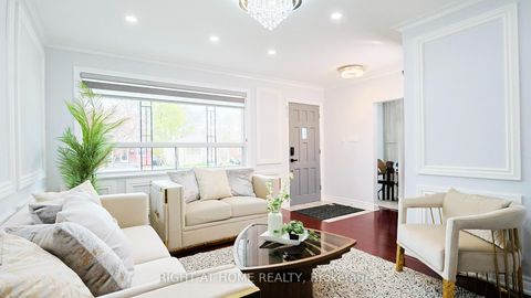 Photo 5 at 150 Tower Drive, Maryvale, Toronto