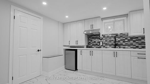Photo 30 at 150 Tower Drive, Maryvale, Toronto