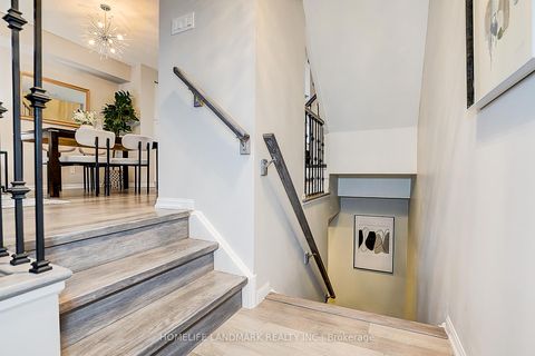 Photo 5 at 61 Burton Howard Drive, Bayview Northeast, Aurora