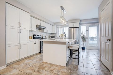 Photo 12 at 61 Burton Howard Drive, Bayview Northeast, Aurora