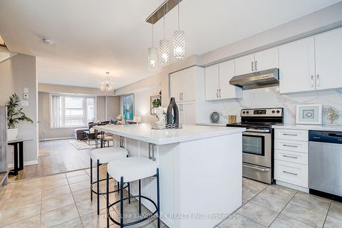 Photo 17 at 61 Burton Howard Drive, Bayview Northeast, Aurora