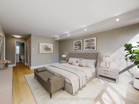 Photo 18 at 402 - 1 Clark Avenue W, Yorkhill, Vaughan