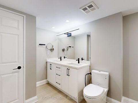 Photo 21 at 402 - 1 Clark Avenue W, Yorkhill, Vaughan