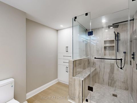 Photo 22 at 402 - 1 Clark Avenue W, Yorkhill, Vaughan