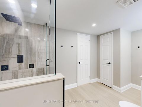 Photo 23 at 402 - 1 Clark Avenue W, Yorkhill, Vaughan