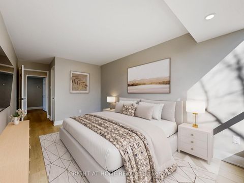 Photo 25 at 402 - 1 Clark Avenue W, Yorkhill, Vaughan