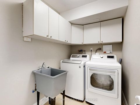 Photo 28 at 402 - 1 Clark Avenue W, Yorkhill, Vaughan