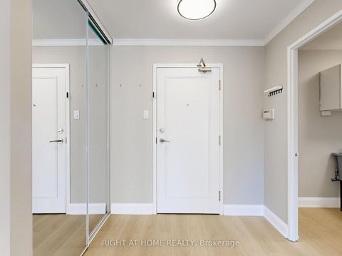 Photo 29 at 402 - 1 Clark Avenue W, Yorkhill, Vaughan
