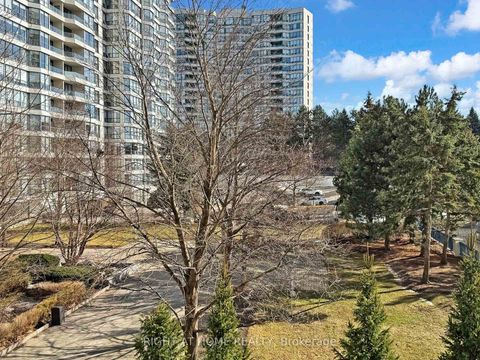 Photo 32 at 402 - 1 Clark Avenue W, Yorkhill, Vaughan
