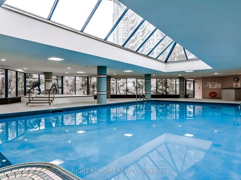 Photo 35 at 402 - 1 Clark Avenue W, Yorkhill, Vaughan