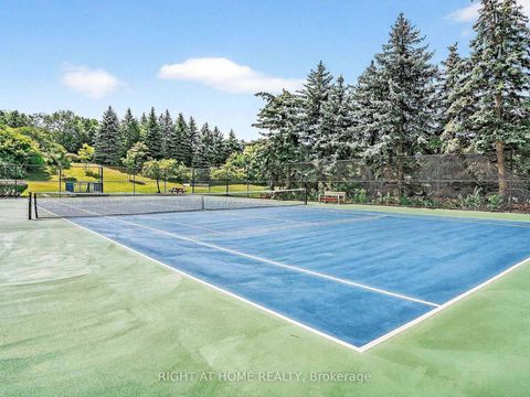 Photo 37 at 402 - 1 Clark Avenue W, Yorkhill, Vaughan