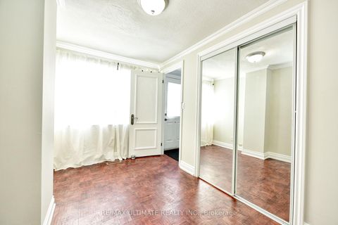 Photo 6 at 132 Spears Street, Smythe, Toronto