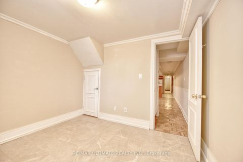 Photo 17 at 132 Spears Street, Smythe, Toronto