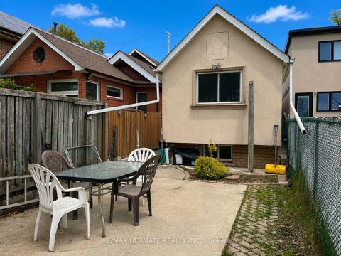 Photo 25 at 132 Spears Street, Smythe, Toronto