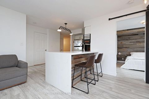 Photo 3 at 512 - 225 Wellesley Street E, South St. James Town, Toronto