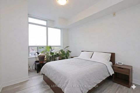 Photo 17 at 512 - 225 Wellesley Street E, South St. James Town, Toronto