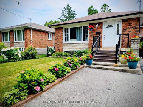 Photo 3 at 7 Jarwick Drive, Woburn, Toronto