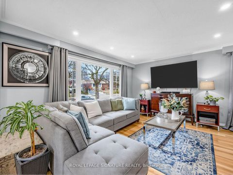 Photo 10 at 7 Jarwick Drive, Woburn, Toronto
