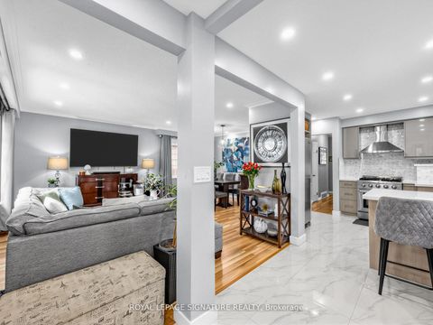 Photo 13 at 7 Jarwick Drive, Woburn, Toronto