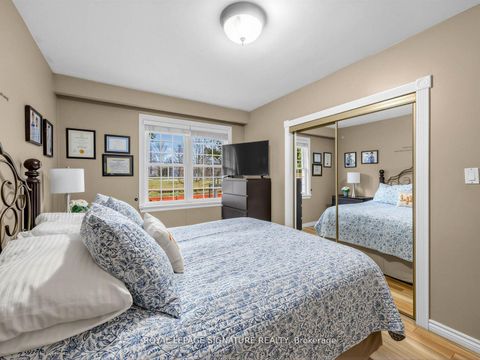 Photo 22 at 7 Jarwick Drive, Woburn, Toronto