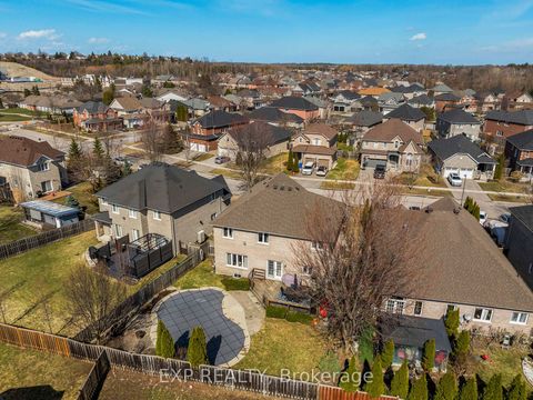 Photo 1 at 14 Whitestone Drive, Keswick North, Georgina
