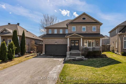 Photo 2 at 14 Whitestone Drive, Keswick North, Georgina