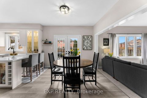 Photo 11 at 14 Whitestone Drive, Keswick North, Georgina