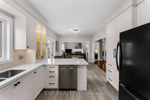 Photo 16 at 14 Whitestone Drive, Keswick North, Georgina