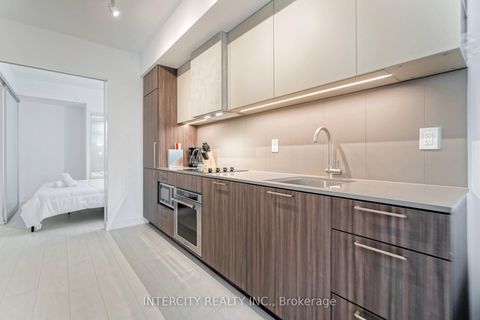 Photo 2 at 2709 - 19 Western Battery Road, Niagara, Toronto