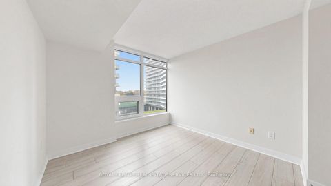 Photo 15 at 809 - 121 Mcmahon Drive, Bayview Village, Toronto