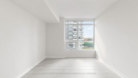 Photo 16 at 809 - 121 Mcmahon Drive, Bayview Village, Toronto
