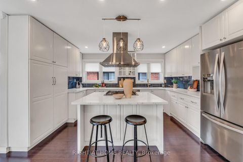 Photo 2 at 110 Victory Drive, CFB, Toronto