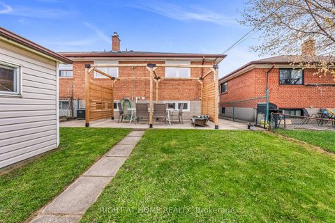 Photo 41 at 110 Victory Drive, CFB, Toronto