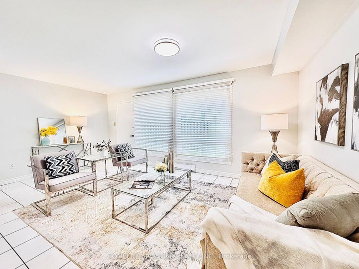 Photo 6 at 133 Thorny Vine Way E, Bayview Village, Toronto