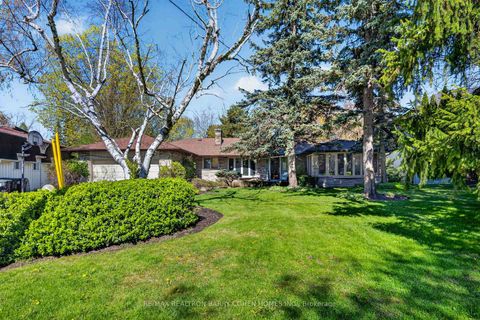 Photo 4 at 18 Brian Cliff Drive, Don Mills, Toronto