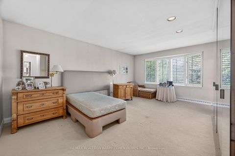 Photo 10 at 18 Brian Cliff Drive, Don Mills, Toronto