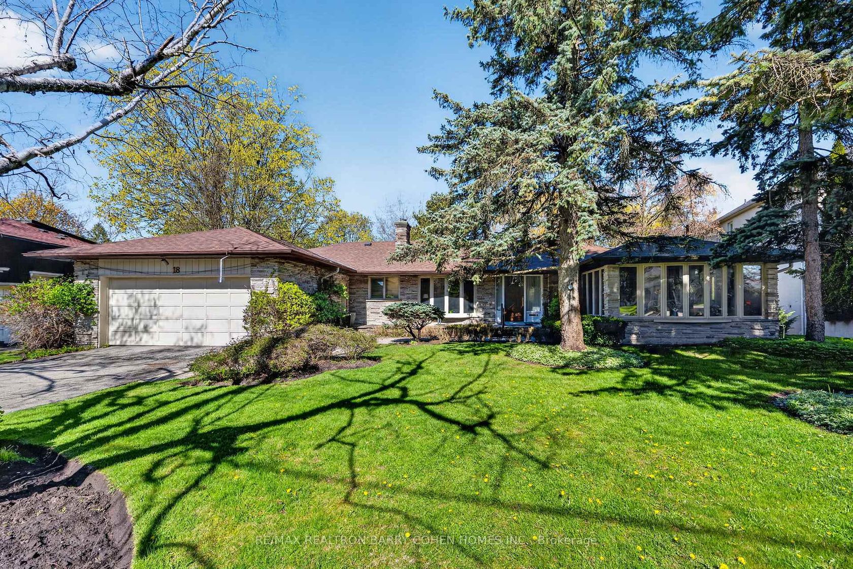 18 Brian Cliff Drive, Don Mills, Toronto photo number 2