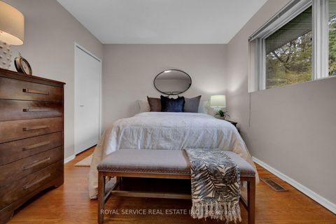 Photo 18 at 27 Skyview Crescent, Henry Farm, Toronto