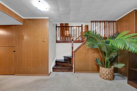 Photo 23 at 27 Skyview Crescent, Henry Farm, Toronto