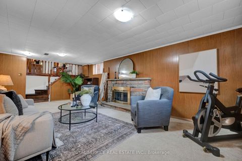 Photo 24 at 27 Skyview Crescent, Henry Farm, Toronto