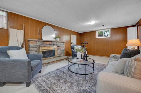 Photo 26 at 27 Skyview Crescent, Henry Farm, Toronto