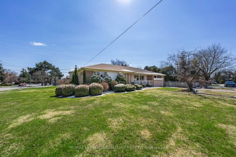 Photo 33 at 66 Carscadden Drive, Branson, Toronto